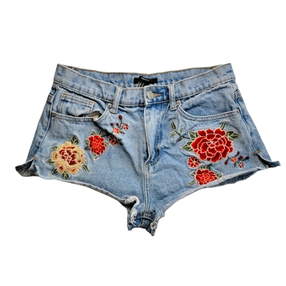 Forever 21 Embroidered Midrise Jean Shorts Size 27 Blue - Picture 1 of 4